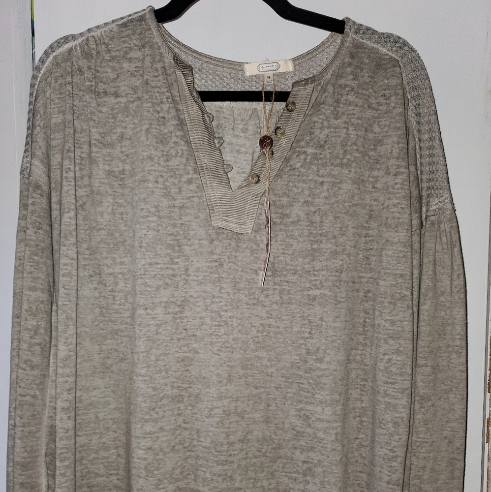 Gimmicks by BKE Shirt with Tags